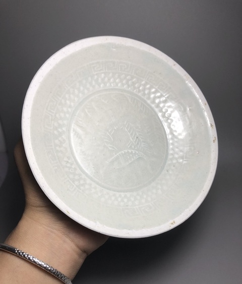 古玩陶瓷（館藏精品南宋）青白釉刻回文花草魚洗盤拍賣，當前價格6888元