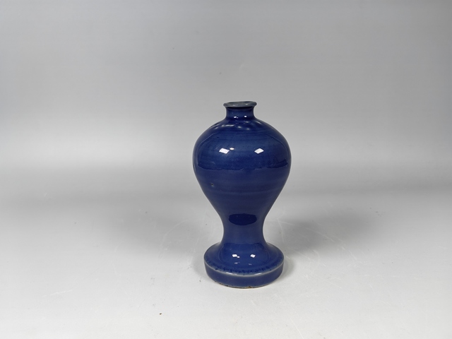 古玩陶瓷晚清祭藍釉梅瓶真品鑒賞圖