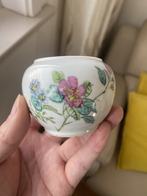 古玩陶瓷民國(guó)粉彩花卉水盂真品鑒賞圖