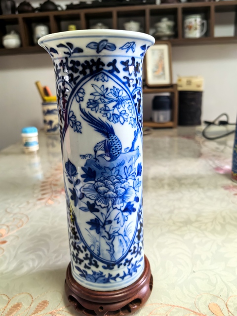 古玩陶瓷青花開光花鳥紋箭筒真品鑒賞圖