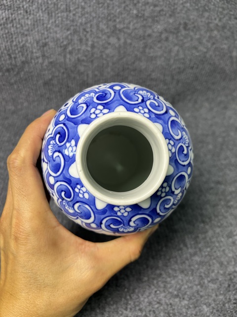 古玩陶瓷青花人物故事紋梅瓶拍賣，當前價格3588元