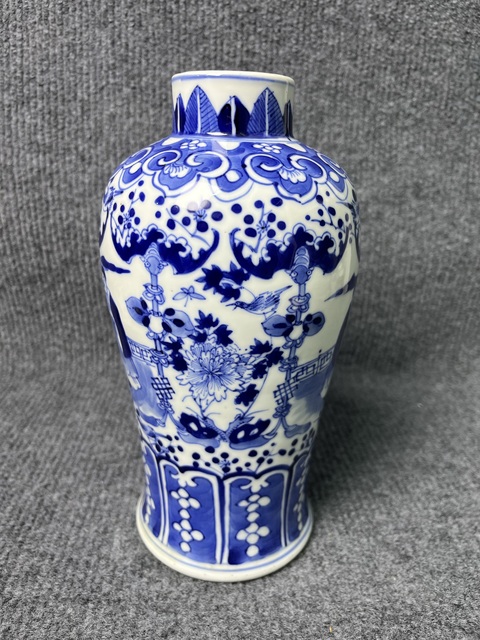 古玩陶瓷青花人物故事紋梅瓶拍賣，當前價格3588元