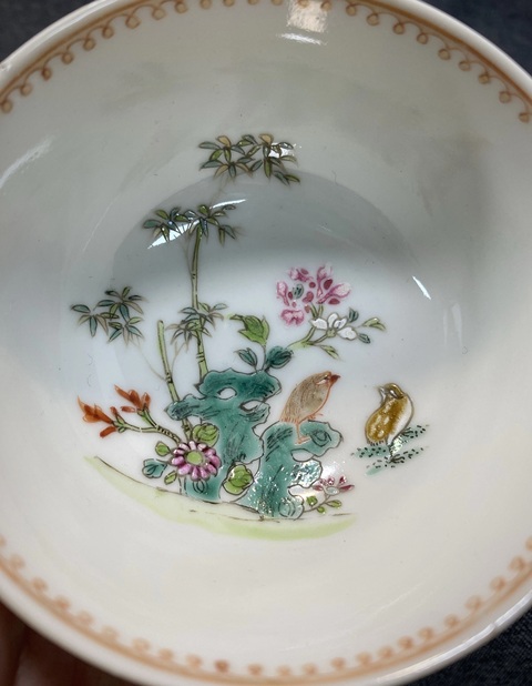 古玩陶瓷清乾隆·（細路）外米黃釉內粉彩“安居樂業圖”洞石花鳥紋杯拍賣，當前價格688元