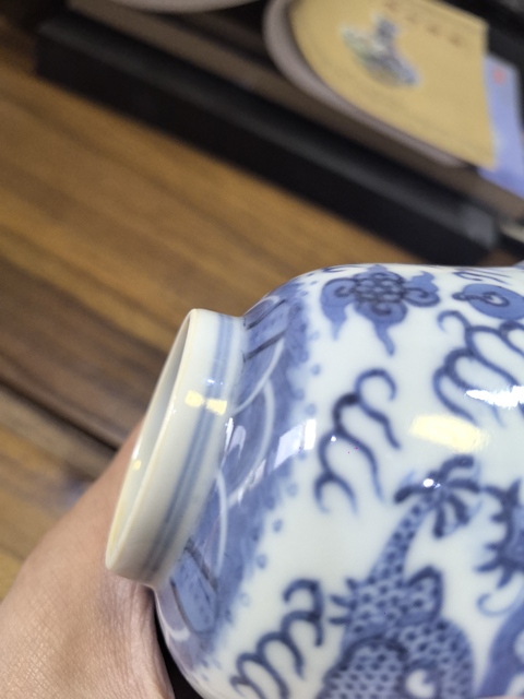 古玩陶瓷龍紋青花杯真品鑒賞圖