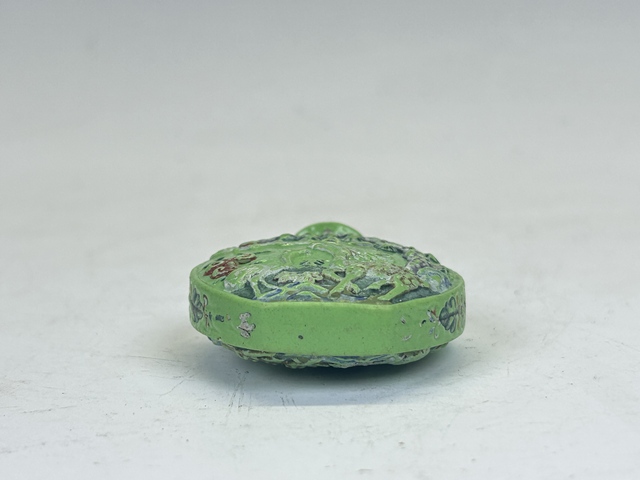 古玩陶瓷清晚期·松石綠釉故事鼻煙壺拍賣，當前價格0元