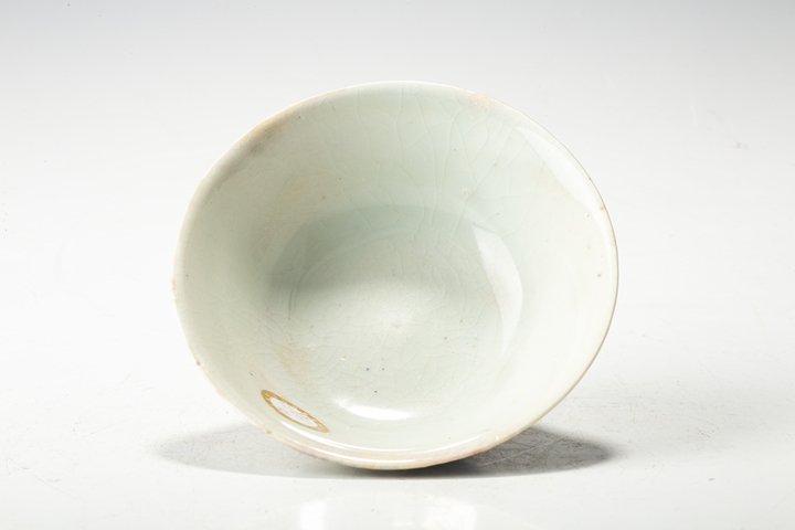 古玩陶瓷清·青花纏枝花卉紋碗拍賣，當(dāng)前價(jià)格188元