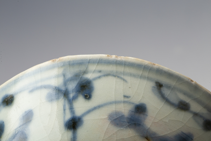 古玩陶瓷清·青花纏枝花卉紋碗拍賣，當(dāng)前價(jià)格188元