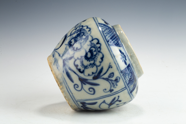 古玩陶瓷民國·青花花卉紋蓋罐真品鑒賞圖