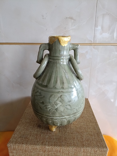 古玩陶瓷龍泉青瓷刻花雙環瓶真品鑒賞圖