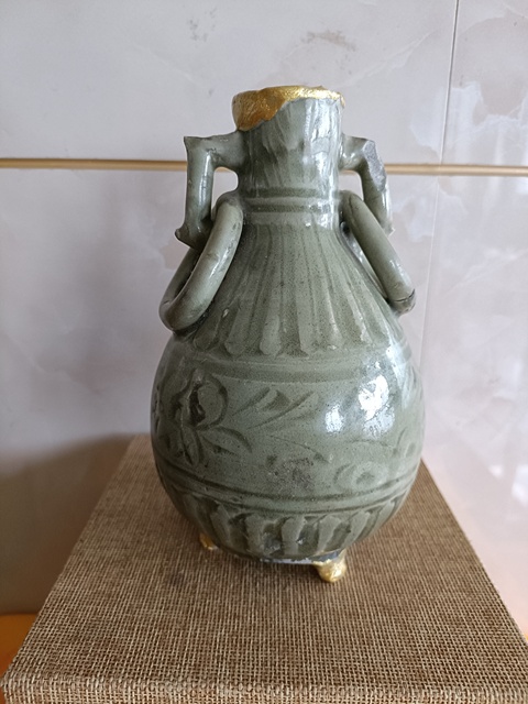 古玩陶瓷龍泉青瓷刻花雙環瓶真品鑒賞圖