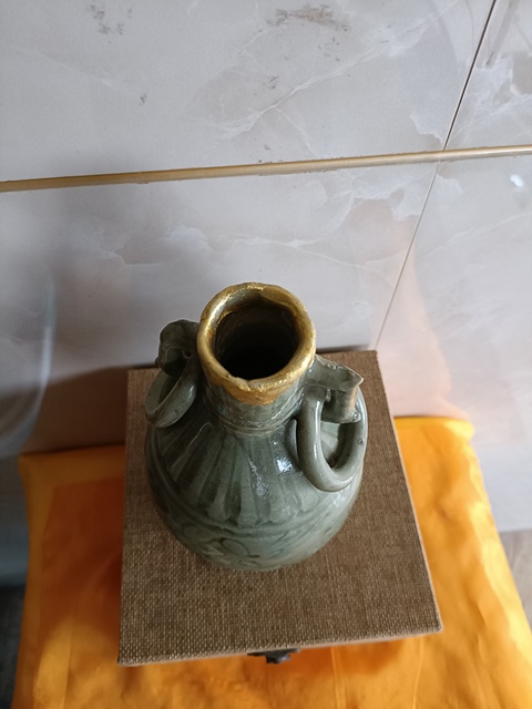 古玩陶瓷龍泉青瓷刻花雙環瓶真品鑒賞圖