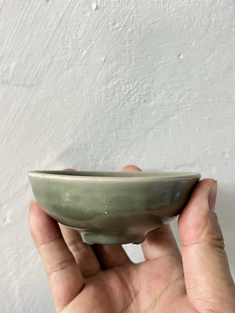 古玩陶瓷龍泉青釉束口杯真品鑒賞圖