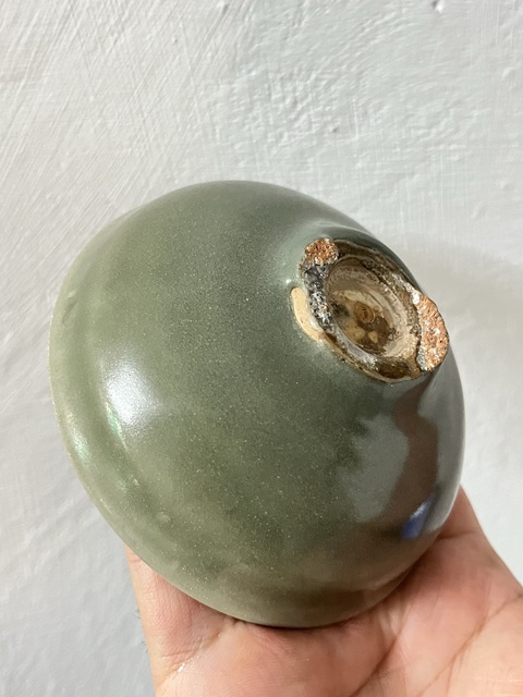 古玩陶瓷龍泉青釉束口杯真品鑒賞圖