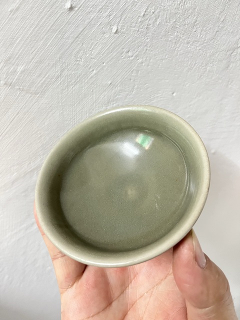 古玩陶瓷龍泉青釉束口杯真品鑒賞圖