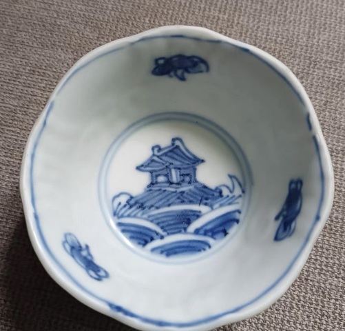 古玩陶瓷松鼠花卉海屋添籌青花杯真品鑒賞圖