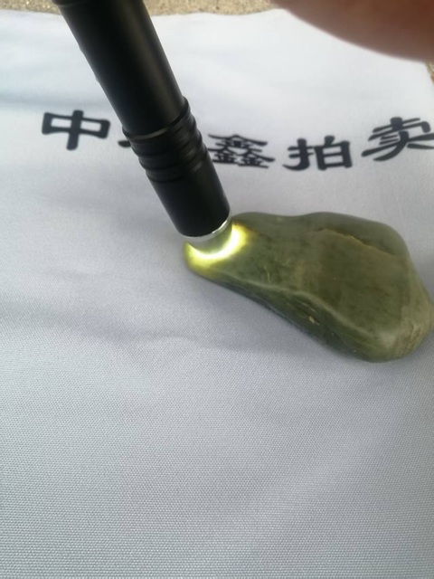 古玩玉器和田玉籽料原石真品鑒賞圖