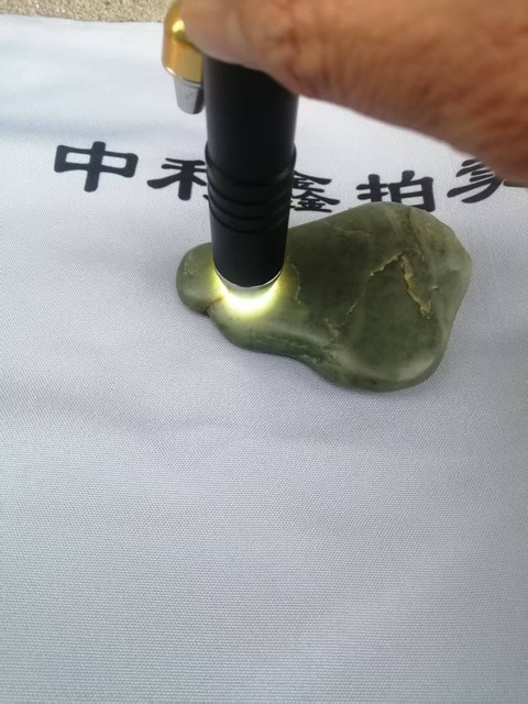 古玩玉器和田玉籽料原石真品鑒賞圖