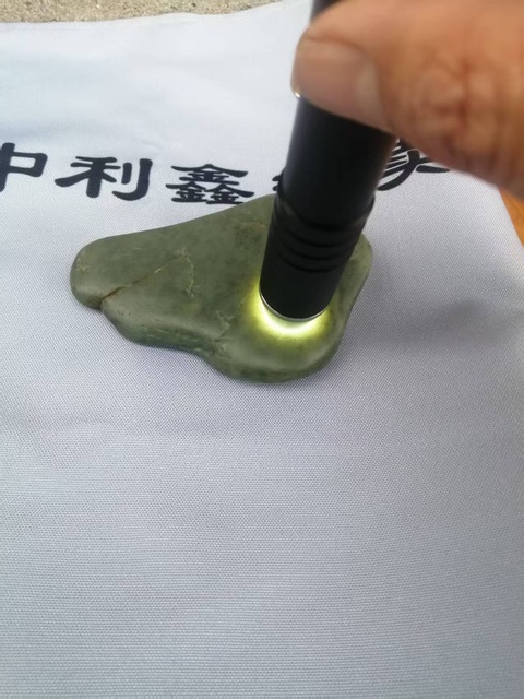 古玩玉器和田玉籽料原石真品鑒賞圖