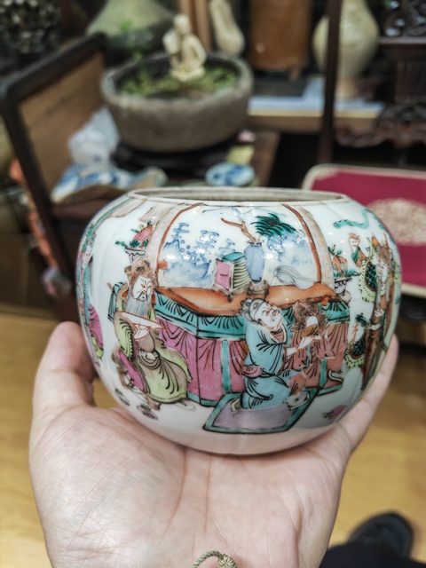 古玩陶瓷粉彩人物故事紋蓋罐真品鑒賞圖