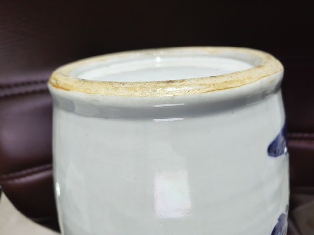 古玩陶瓷豆青青花瓶真品鑒賞圖