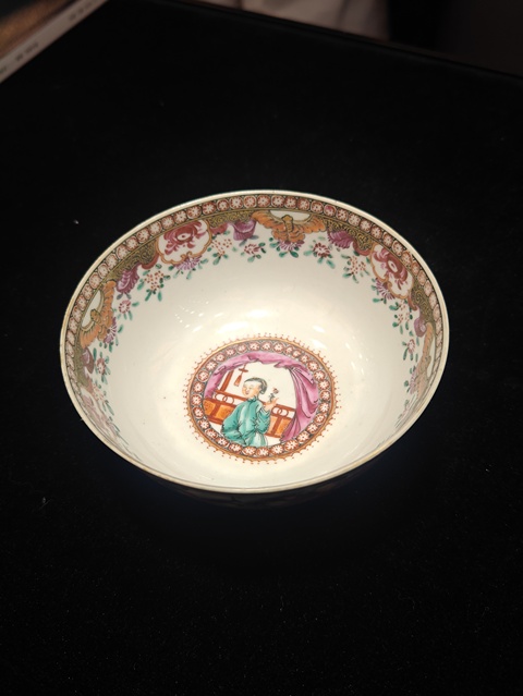 古玩陶瓷廣彩碗真品鑒賞圖