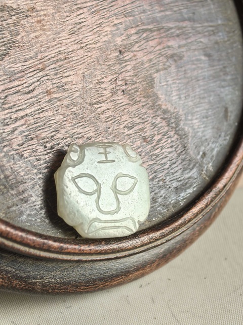 古玩玉器清·玉雕虎紋佩拍賣，當前價格3800元