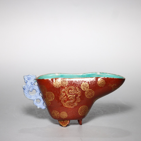古玩陶瓷內綠松石釉外珊瑚紅釉描金杯真品鑒賞圖