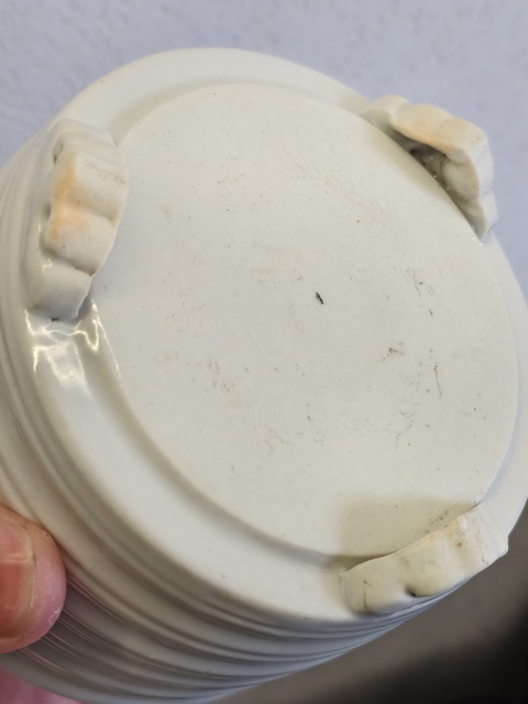 古玩陶瓷白釉三足香爐真品鑒賞圖