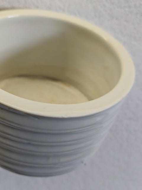 古玩陶瓷白釉三足香爐真品鑒賞圖