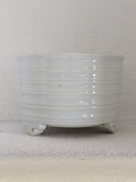 古玩陶瓷白釉三足香爐真品鑒賞圖