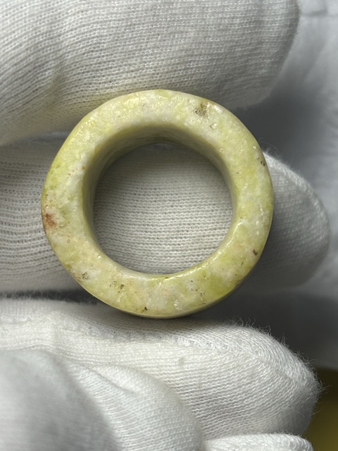 古玩玉器戒指真品鑒賞圖