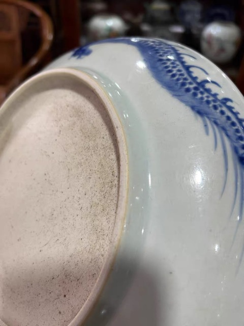 古玩陶瓷青花龍紋盤真品鑒賞圖