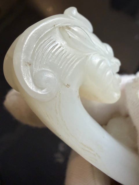 古玩玉器龍首鼠紋玉帶鉤真品鑒賞圖