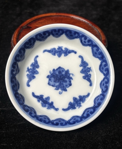 古玩陶瓷青花五福捧壽紋盤真品鑒賞圖