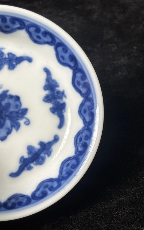 古玩陶瓷青花五福捧壽紋盤真品鑒賞圖