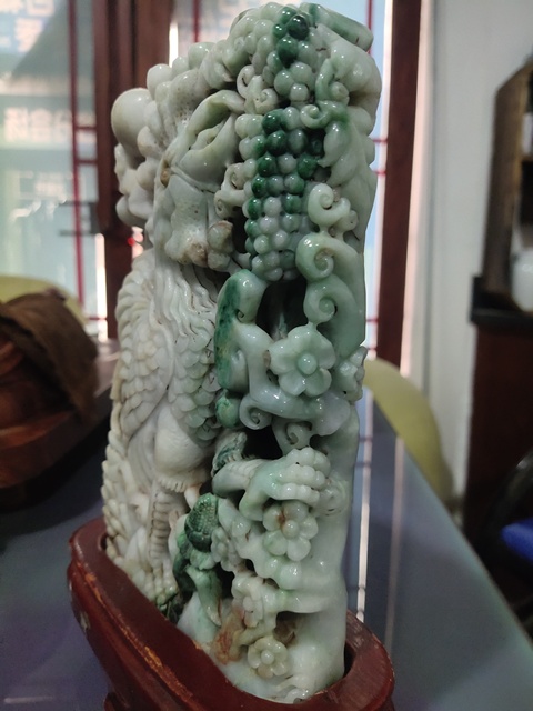 古玩玉器翡翠雕“官上加官”擺件真品鑒賞圖