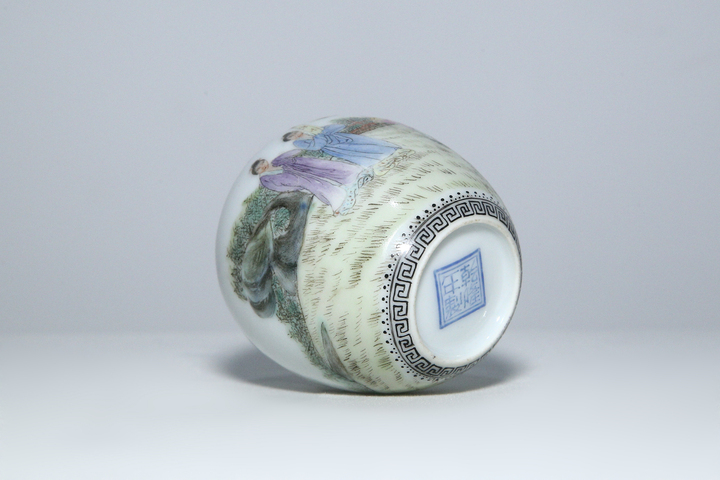 古玩陶瓷民國·琺瑯彩侍女嬰戲詩文水盂真品鑒賞圖