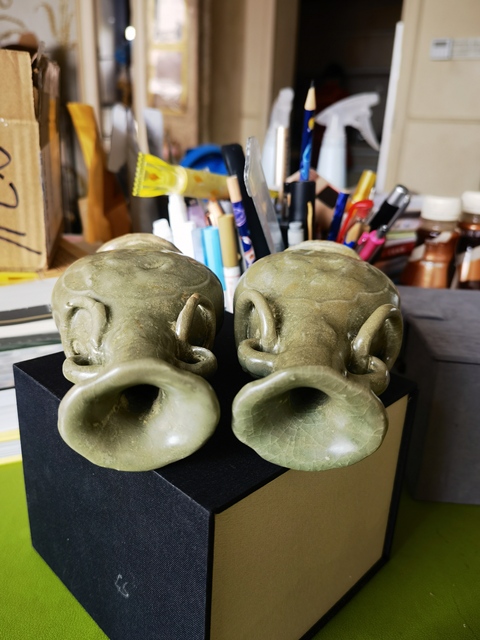 古玩陶瓷龍泉青瓷麒麟獸耳瓶拍賣，當前價格11800元