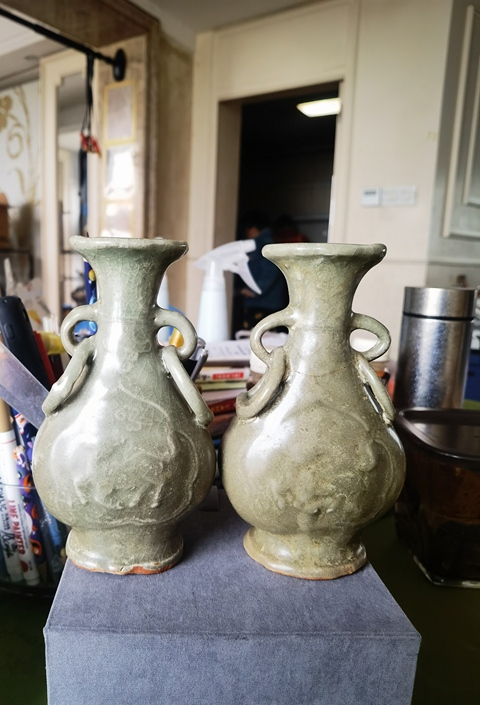 古玩陶瓷龍泉青瓷麒麟獸耳瓶拍賣，當前價格11800元