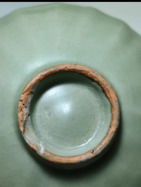 古玩陶瓷龍泉窯青釉碗真品鑒賞圖