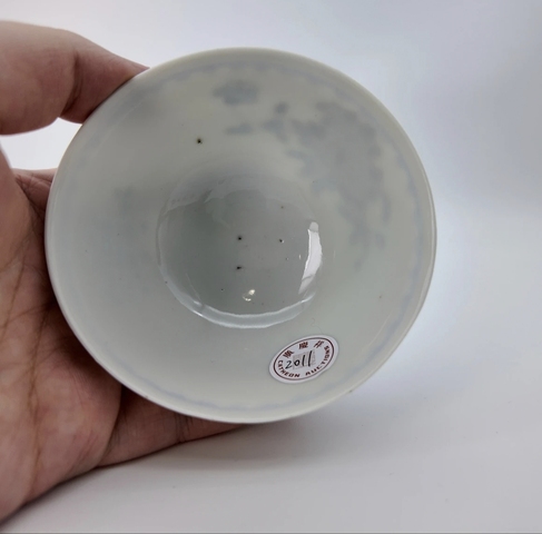 古玩陶瓷花卉紋青花茶圓真品鑒賞圖