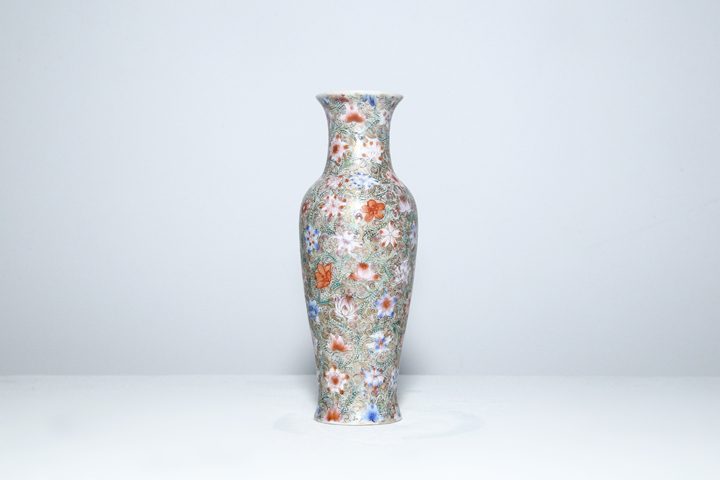 古玩陶瓷民國·粉彩金地百花不漏地觀音瓶真品鑒賞圖