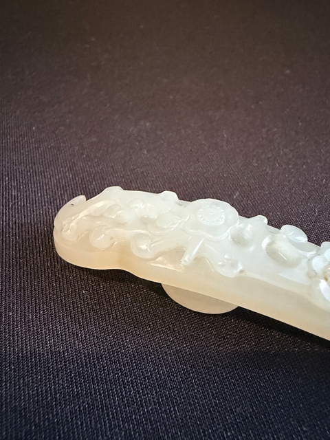 古玩玉器玉鳳首梅花紋帶鉤真品鑒賞圖