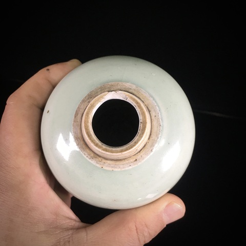 古玩陶瓷清康熙·冬青釉暗刻花卉紋手把罐/茶葉罐拍賣，當(dāng)前價(jià)格1280元