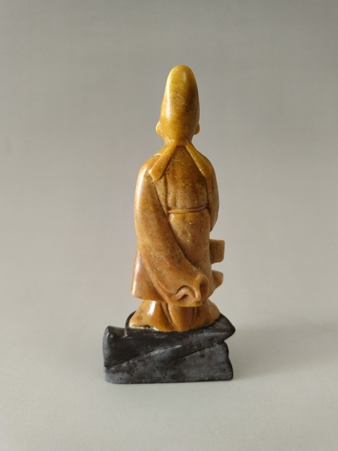 古玩雜項(xiàng)（清中期）壽山石人物像拍賣，當(dāng)前價(jià)格568元