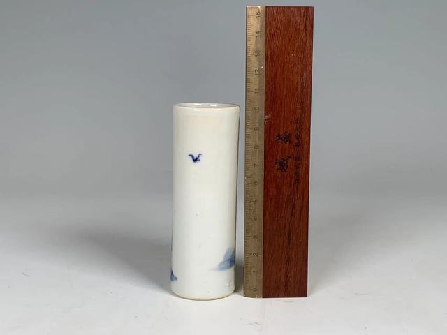 古玩陶瓷清晚期·青花柳下垂釣圖香筒拍賣，當(dāng)前價(jià)格2472元