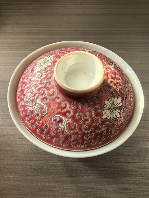 古玩陶瓷胭脂紅粉彩花卉紋蓋碗拍賣，當前價格900元