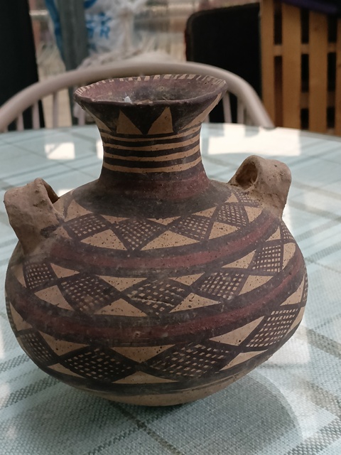 古玩陶瓷館藏級珍品馬家窯文化·馬廠類型棱形網格紋雙耳罐拍賣，當前價格2980元