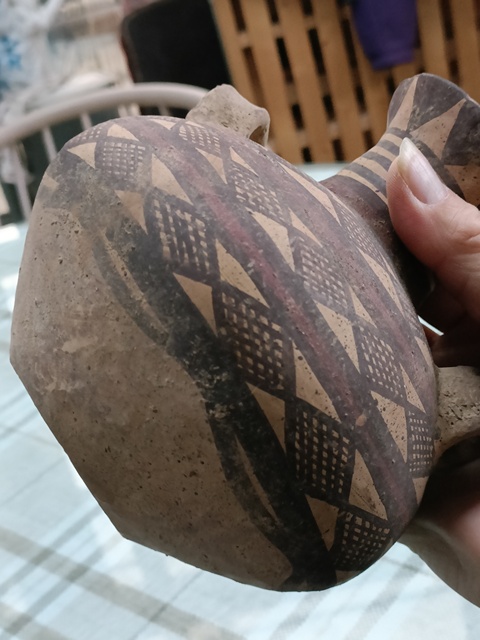 古玩陶瓷館藏級珍品馬家窯文化·馬廠類型棱形網格紋雙耳罐拍賣，當前價格2980元