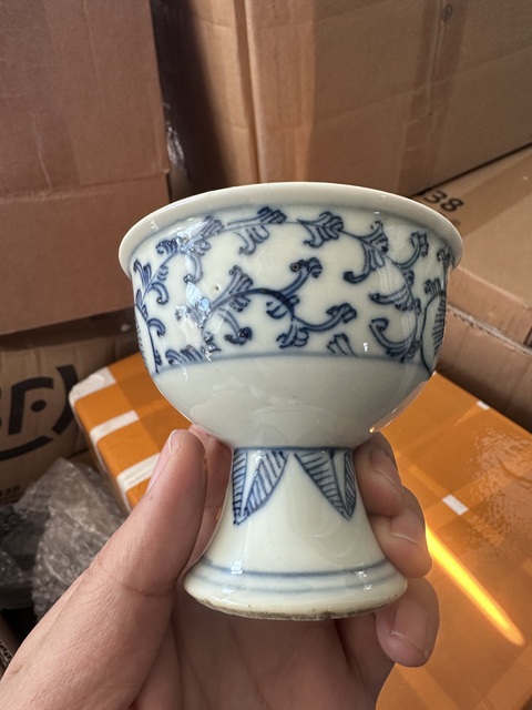 古玩陶瓷青花淡描花卉紋高足杯拍賣，當前價格2000元